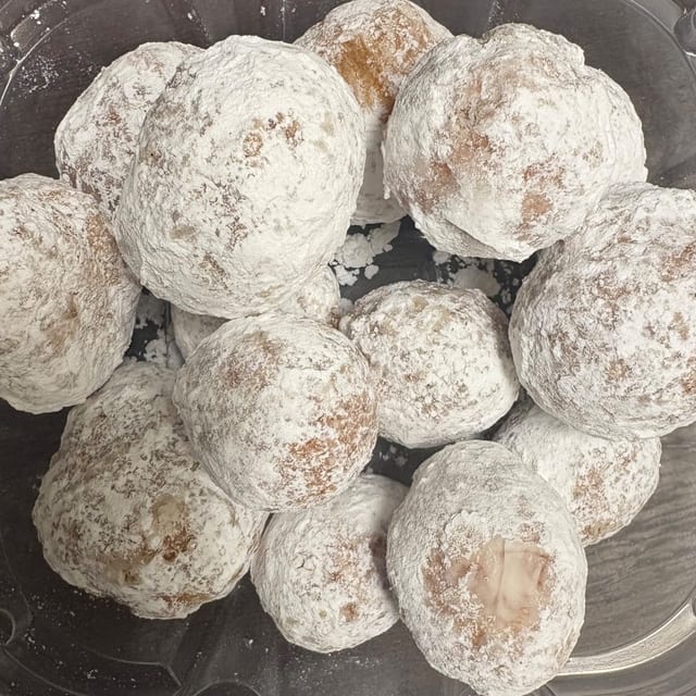 Zeppole.
